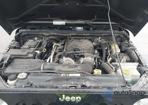 2015 Jeep Wrangler Unlimited Sport z USA, uszkodzony, nr VIN 1C4BJWDG4FL716522